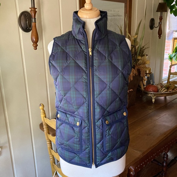 J.CREW Excursion Vest Black Watch Plaid Med - Picture 11 of 11